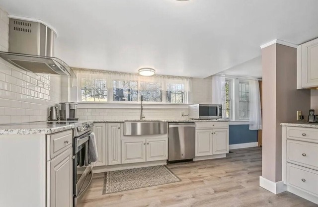 Brockway's 5 bed 4 bath Homestead Minutes From All-Star Village