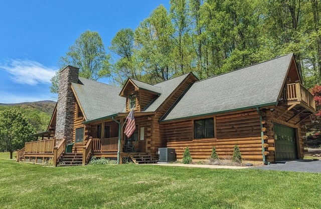 Buck Run on Balsam Ridge, Log Home, A place for togetherness, Well Stocked