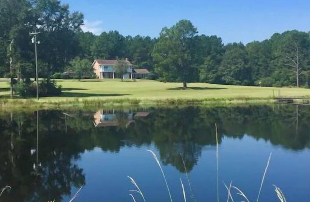 BuckHaven Countryside Retreat with Fishing Pond