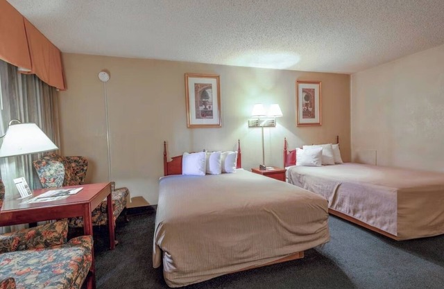 Budget-Friendly Room w/Tea & Coffee Maker Near Historic Route 66 Attractions