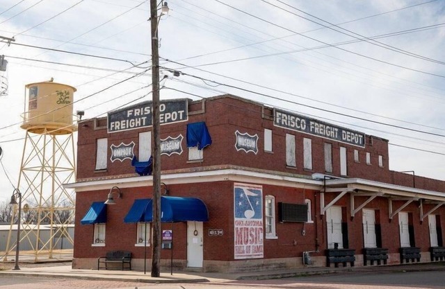 Budget-Friendly Stay at Knights Inn Muskogee! 4 Comfortable Units, Free Parking