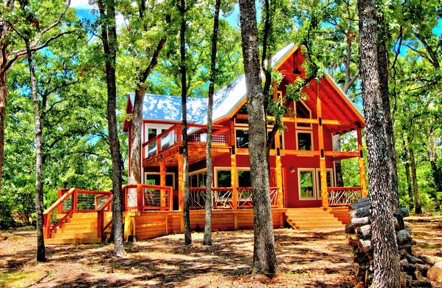 Bungalow Cabin w/Spa on 160 Acres, New Host! Over 200 Exceptional Reviews!