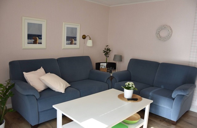 Bungalow for 4 guests with 57m² in Grube (242929)
