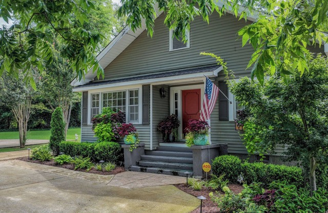 Bungalow on Main - Book for Football Season!