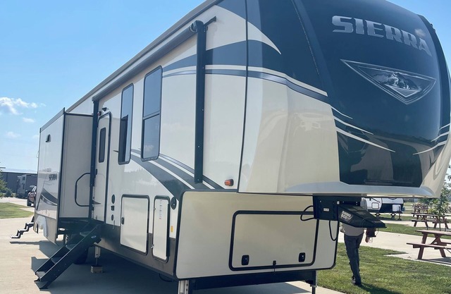 Bunkhouse RV in Waxahachie @ The Flying Dutchman RV Resort, Scarborough Hollows