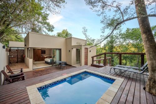 Bushbaby Valley Lodge