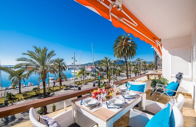 Butterfly apartment in front of the sea in Alcudia