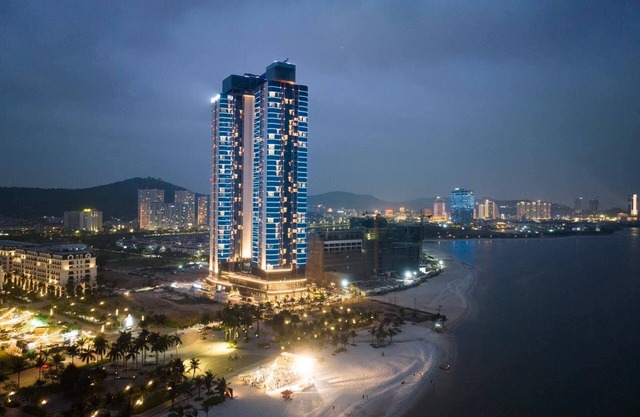 Căn hộ Khách sạn A LaCarte Hạ Long-Quảng Ninh tiêu chuẩn 5 sao, ngay mặt biển