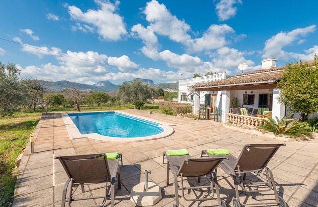 CA NA FRANCISCA - Charming villa with private pool and free WiFi.