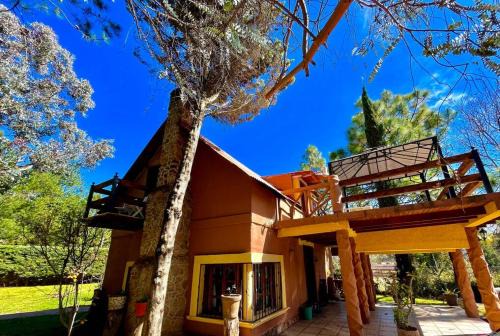Cabaña WiFi Chimenea 15 Min de Pátzcuaro