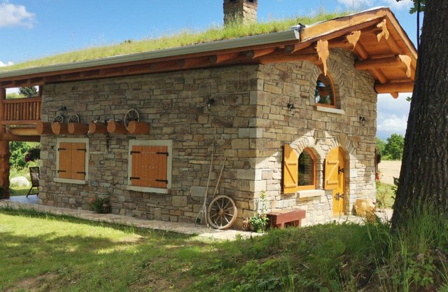 Cabana Casa de Piatra, de la Mara