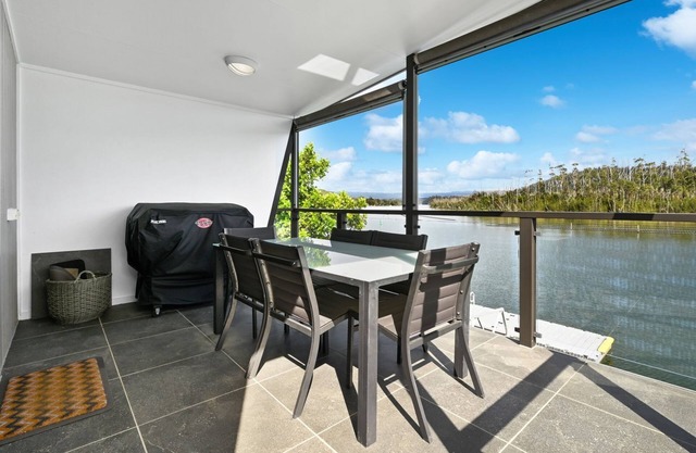 CABIN 17 - Lake Conjola