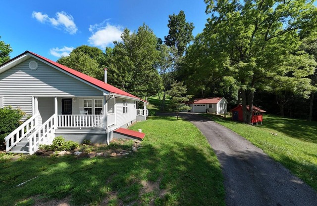 Cabin Between the Meadows