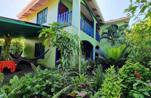 Cabinas Tortuguero Natural