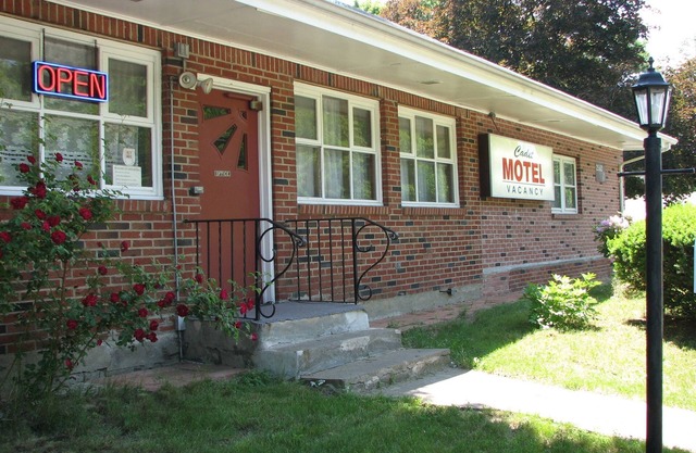 Cadet Motel