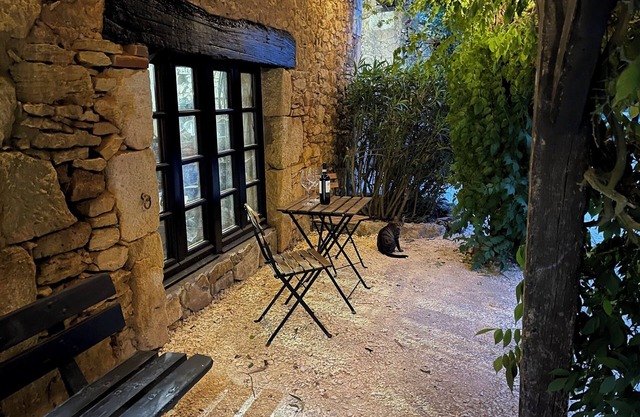 Calm, relaxing Gite in refurbished French Barn with exclusive use of great pool
