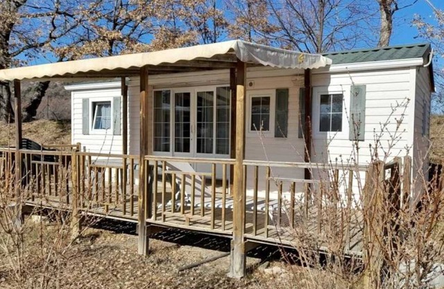 Camping 3 étoiles - Piscine - ccbaehb