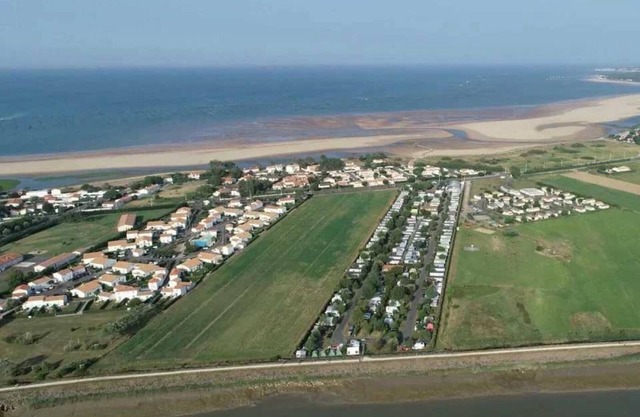 Camping 4 étoiles - Piscine - eeebhe