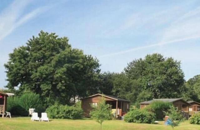 Camping Du Deffay **** - Chalet Azur 3 Rooms 3 Adults and 1 Child