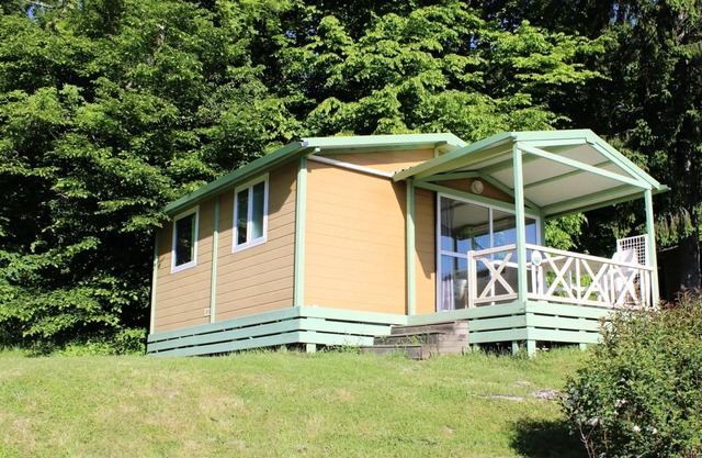 Camping Le Balcon de Chartreuse* - Chalet Coquelicot 3 Rooms 5 People