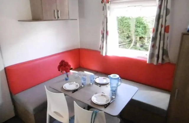 Camping Les Brillas* - Emotion 4-room mobile home 6 people