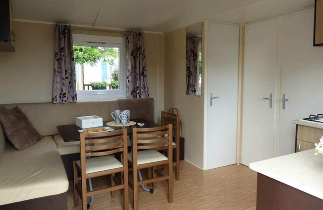 Campsite Flower Domaine de Pendruc **** - Mobile Home Standard Cornouaille 4 rooms 6 people