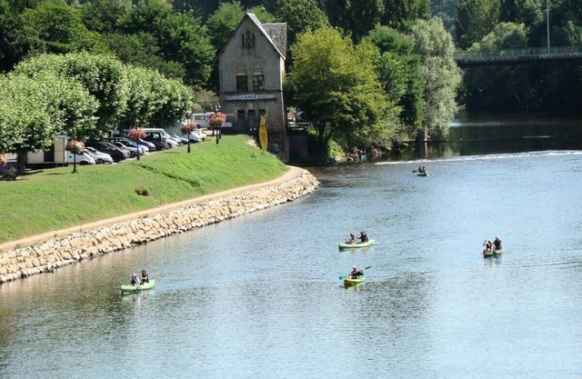 Campsite La Garenne* - Chalet Soleil Couchant 3 rooms 5 people