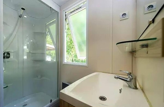 Campsite Le Val de Durance * - Mobile home Comfort 4 rooms 6 people air-conditioned