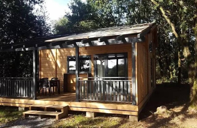 Campsite maeva Respire Domaine de Kervallon * - Cottage Trapper 4 Rooms 6/8 People + TV