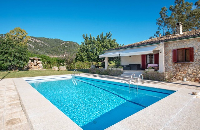 CAN CALISTRO - Villa with private pool in Caimari. Free WiFi