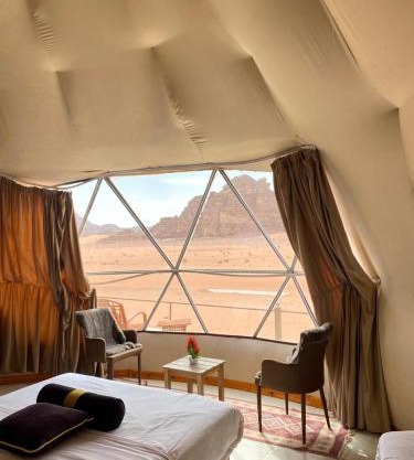 Candle Rum Luxury Camp