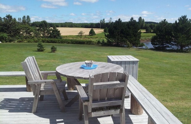 Canoe Cove Beach Waterfront Cottage PEI Private Oasis on the Water.