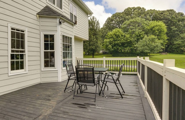 Canton Oasis: Private Deck & Relaxing Pool Area!
