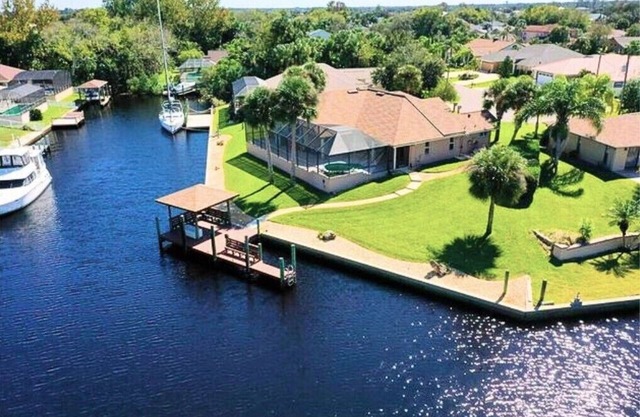 "Captain's Key Waterside Retreat" Boat Dock! Awesome Pool!
