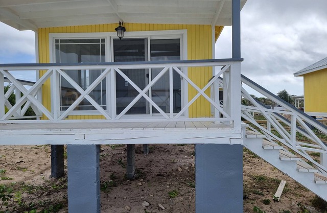 Captivating 1-Bed Cottage in Codrington