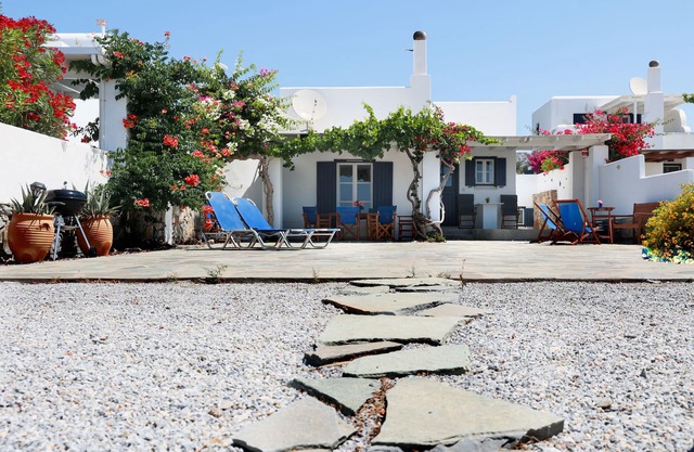 Care Naxos Family home with 3 bedrooms approximately 60m from Kastraki beach