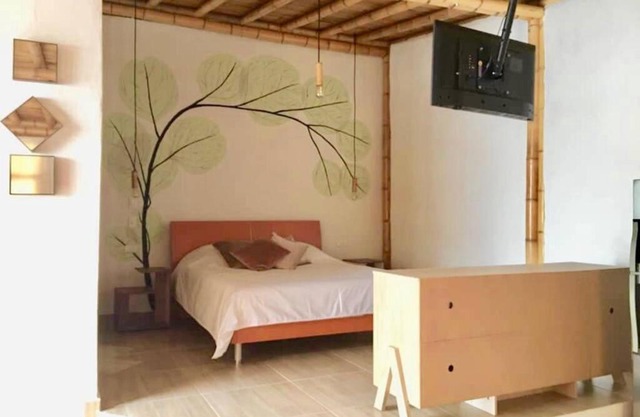 CARMELINO Cama & Vino