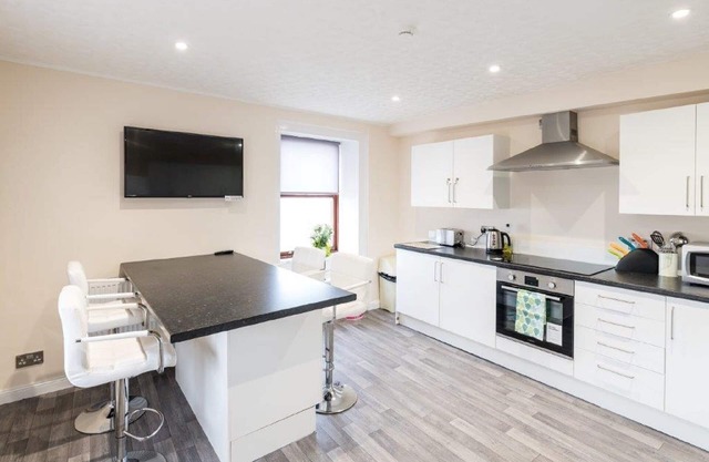 "Carnation" is a double bedroom with en-suite within Josie's House in Banff