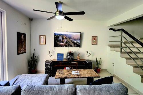 Casa 3 Hab Terraza Condominio VIP