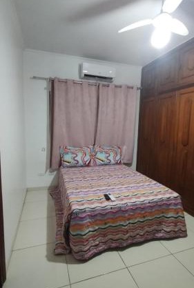 CASA - 3 quartos com ar - garagem para 3 carros