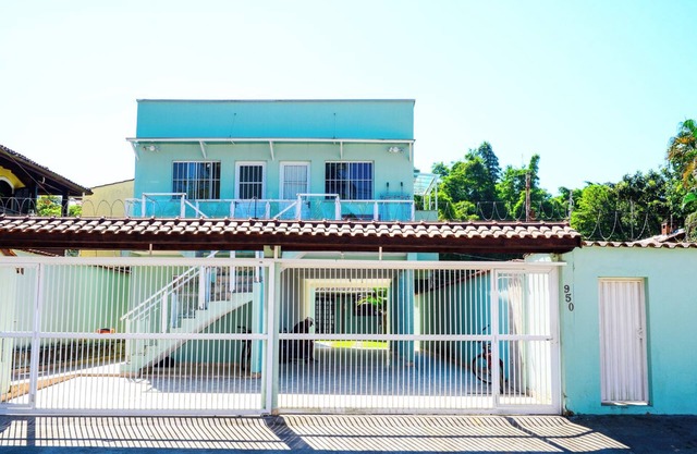 Casa a 950m da Praia Martim de Sá - Caraguatatuba