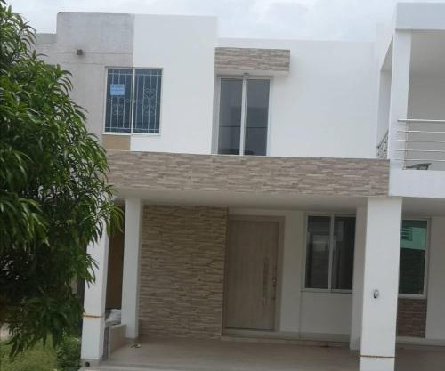 CASA AMOBLADA 3 CUARTOS