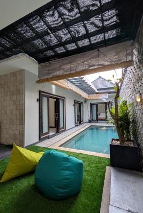 Casa Calma by Moo, Spacious 3BR Villa with Private Pool in Seminyak Bali