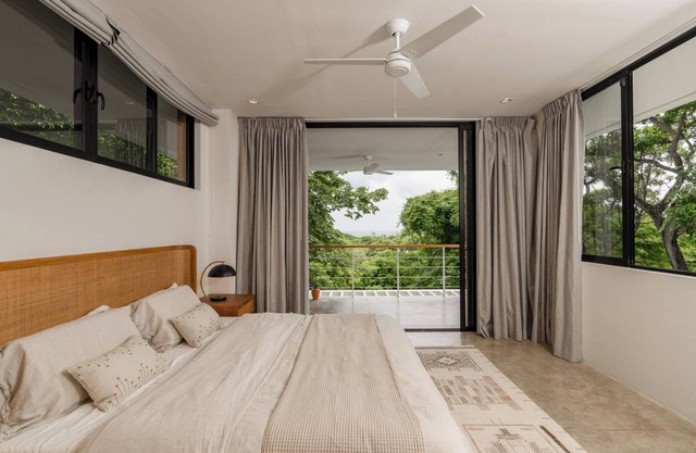 Casa Capannina, Jungle Hideaway with Ocean Views