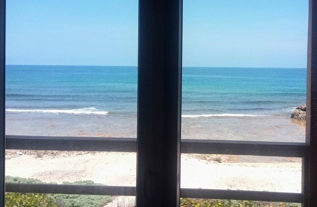 Casa Corazon - Striking Beach Home