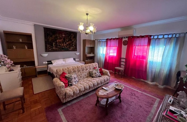 Casa da Avó Maria, Largo de Santo António, n 97395AL