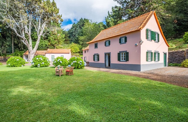 CASA DOS CASTANHEIROS - Charming countryside Cottage