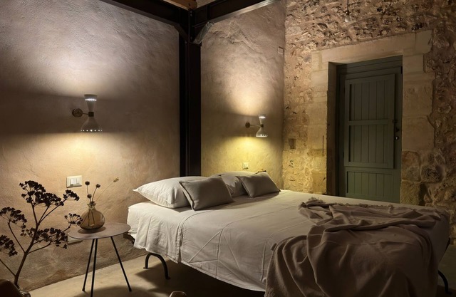 Casa Farfaglia 2 Suite: a charming oil mill in Noto