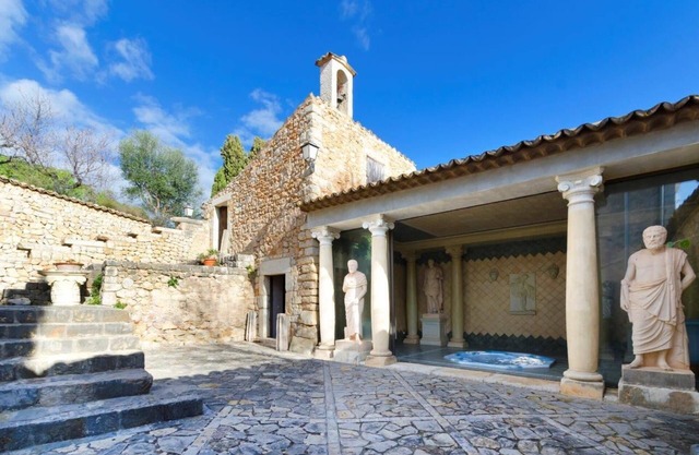 Casa Histórica Para Ciclistas con Piscina, Sauna e Hidromasaje