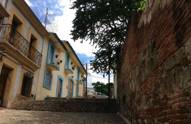 Casa La Joya in Down Town- Santo Domingo Church